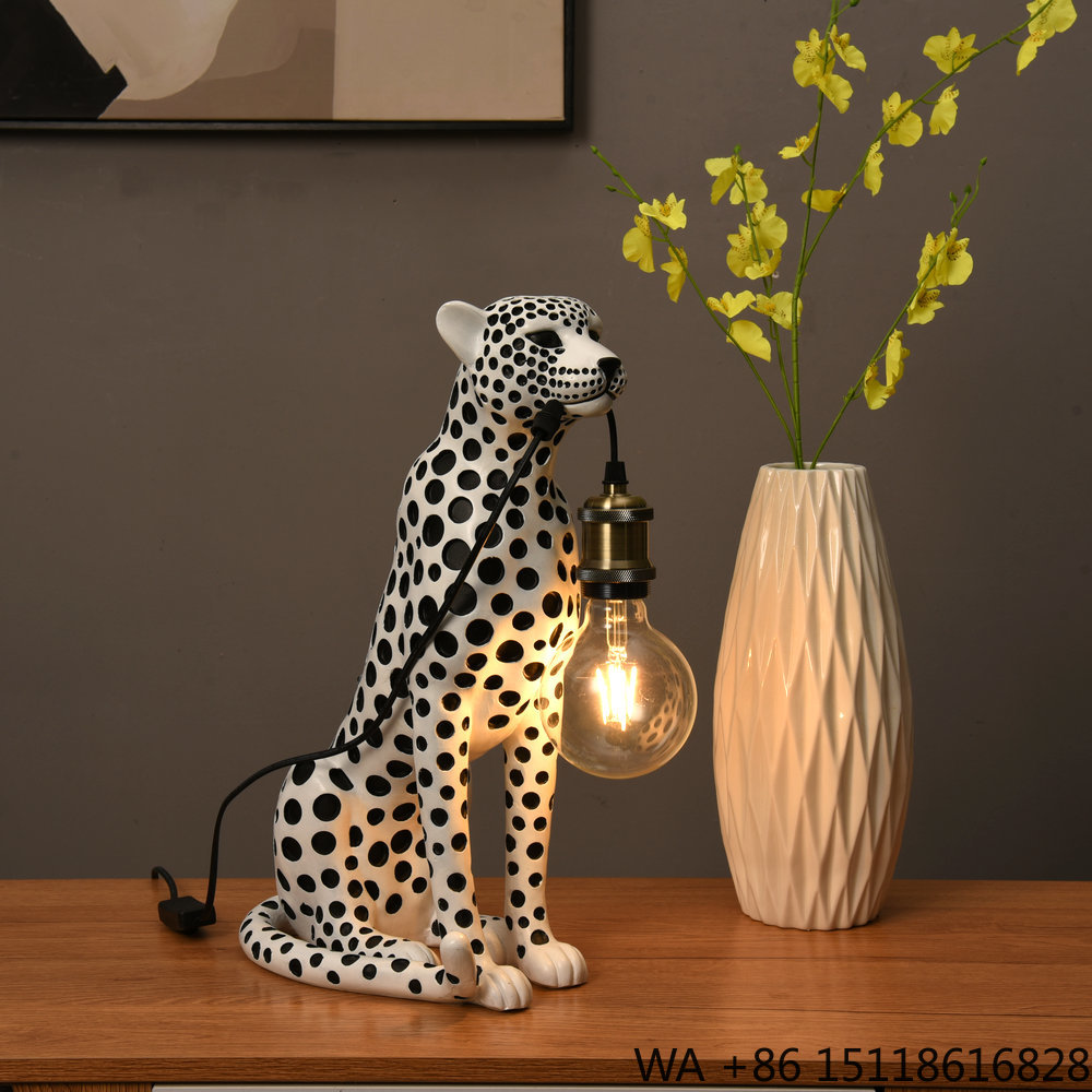 Escultura de Resina de Leopard - Office Furniture Brands reseña y precio