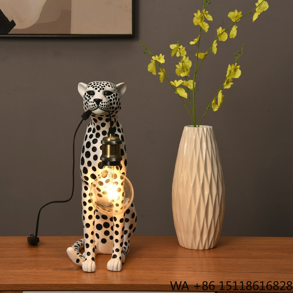 Escultura de Resina de Leopard - Office Furniture Brands reseña y precio